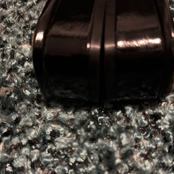 Elegant Black Women's Slip-On Shoes - Picture 6 of 8